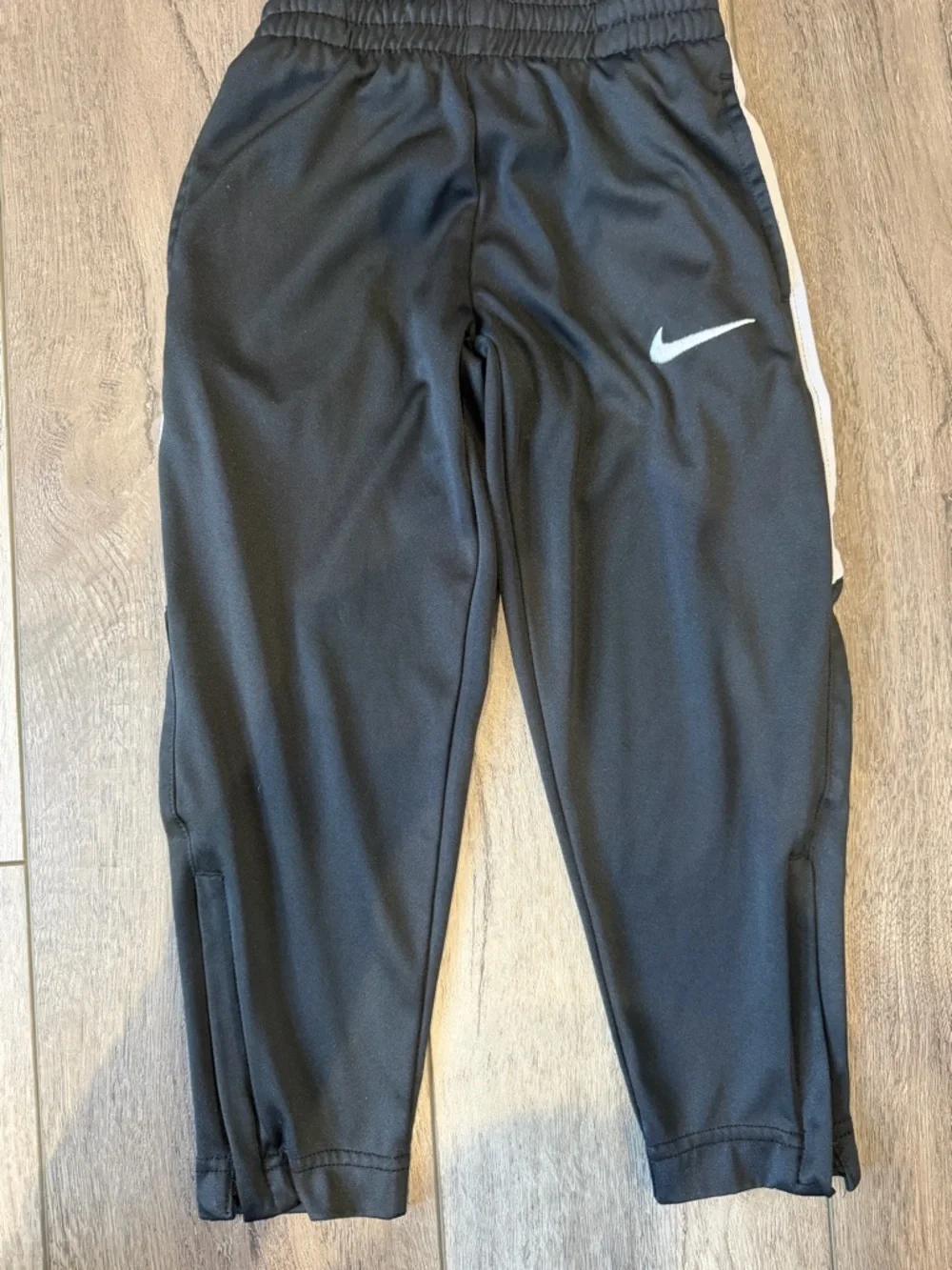 Nike Neon Yellow Long Sleeve Top with Black Pants Set (5)